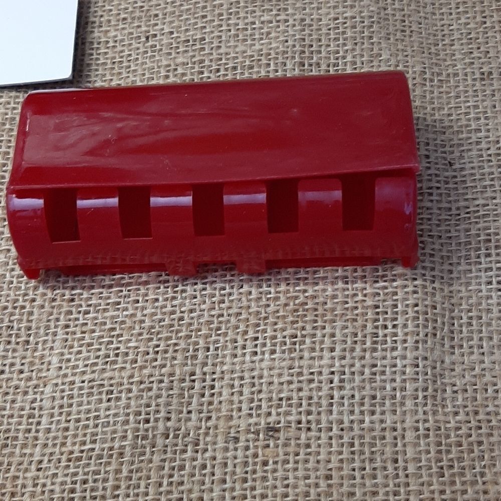 Nwt Red Toothpaste Dispenser - Picture 3 of 4